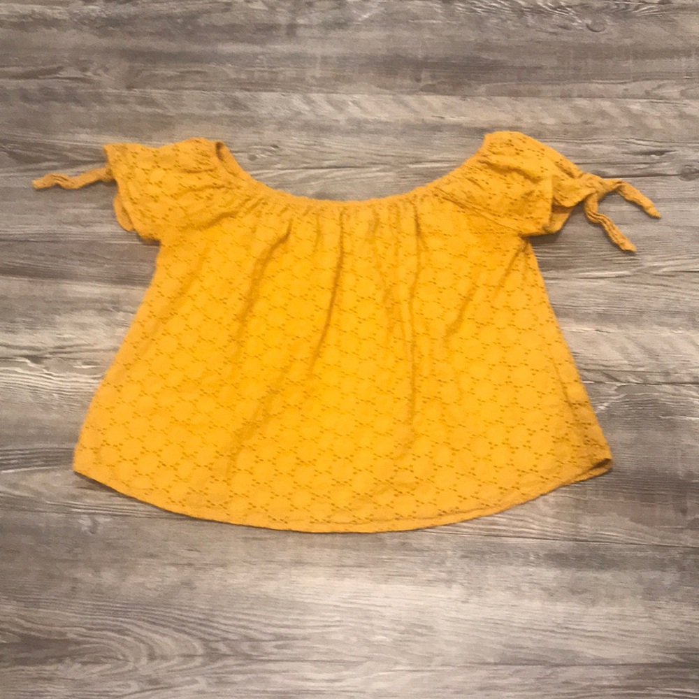 Universal Thread off shoulder top